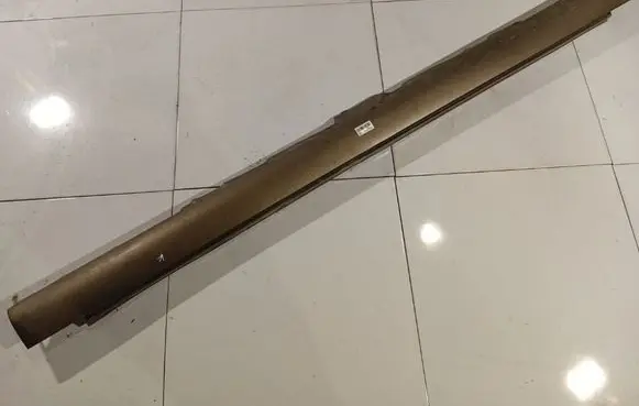Toyota Avensis T250 Sill