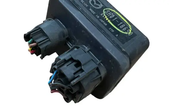 Mazda CX-5 Glow plug pre-heat relay SH0118650 K4243