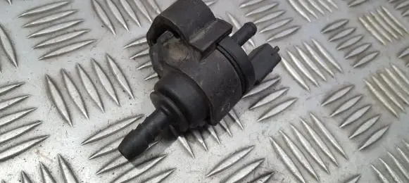Mercedes-Benz E W210 Turbo solenoid valve 004701593 97T212