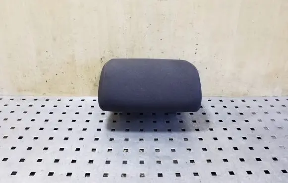 Seat Leon (1P) Rear seat headrest 