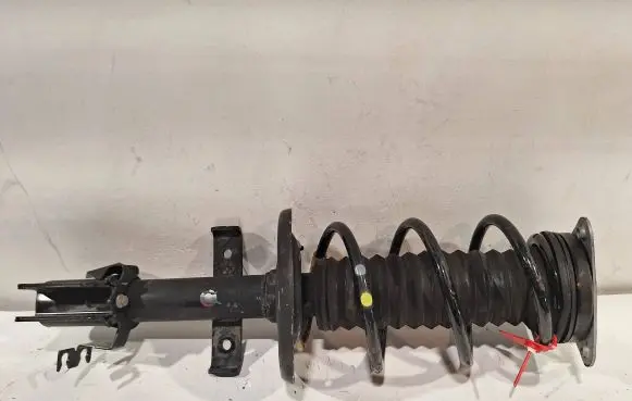 Renault Clio IV Front shock absorber/damper