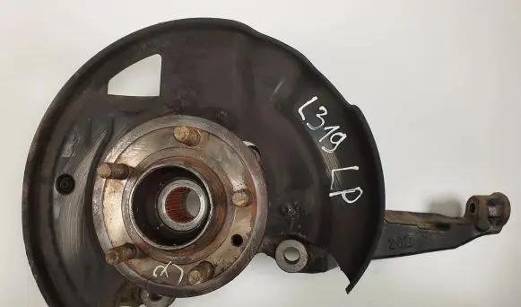 Land Rover Discovery 4 - LR4 Front wheel hub AH22-3K186-AB