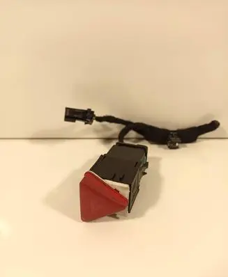 Volkswagen Golf IV Hazard light switch 1K0953509A