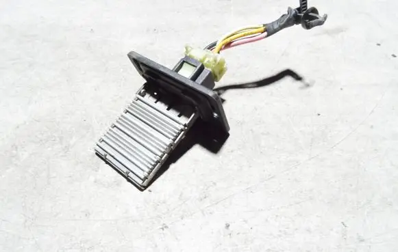 Hyundai Sonata Heater blower motor/fan resistor