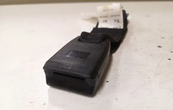 Mazda 5 Rear seatbelt buckle
