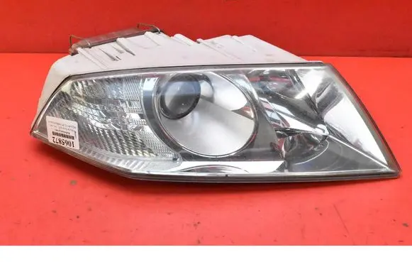 Skoda Octavia Mk2 (1Z) Headlight/headlamp 