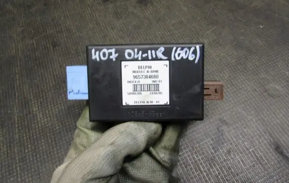 Peugeot 407 Alarm control unit/module 9657384680