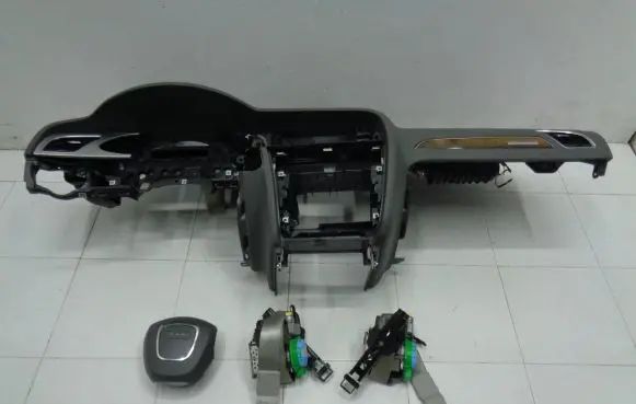 Audi A4 S4 B8 8K Dashboard