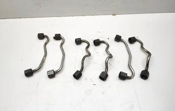 BMW 7 E65 E66 Fuel injector supply line/pipe