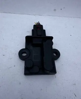 Ford Kuga III Fuel pump relay LX6A-9D370-BB