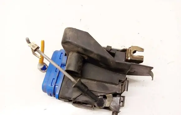 Audi A4 S4 B5 8D Rear door lock 8d0839016a