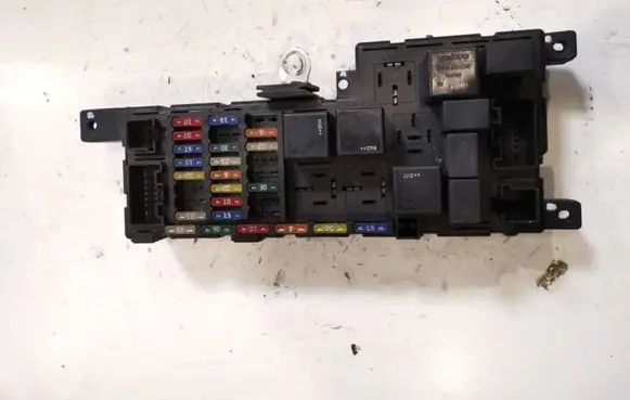 Volvo S60 Fuse module 518322110