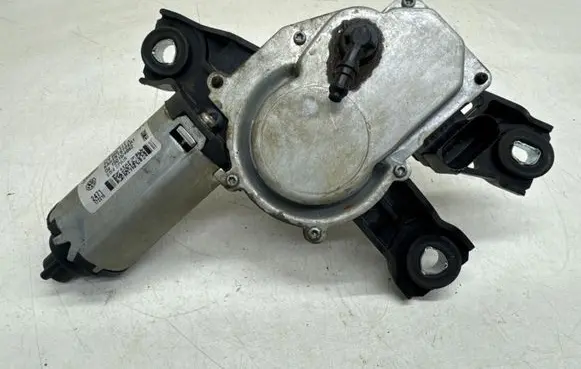 Volkswagen PASSAT B7 Rear window wiper motor 3C9955711A