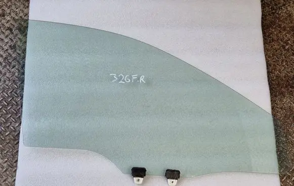 Mazda CX-5 II Front door window glass four-door