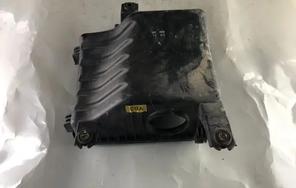 KIA Sorento Air filter box cover 
