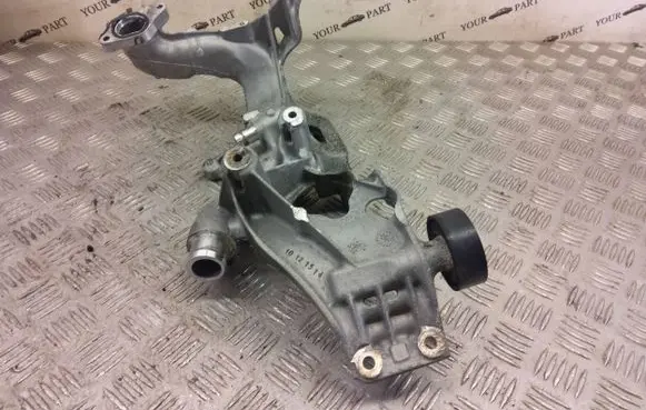 Mercedes-Benz A W176 Generator/alternator bracket A6512011709