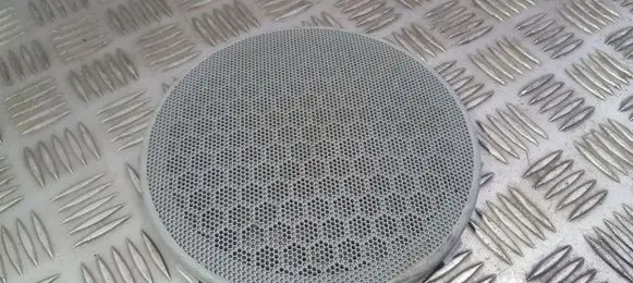 Side speaker trim/cover