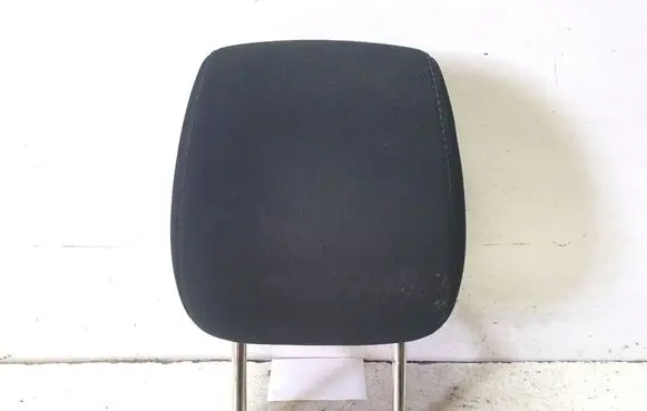 Mazda CX-5 Front seat headrest 