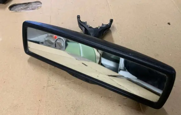 Volkswagen PASSAT B6 Rear view mirror (interior) E11015625