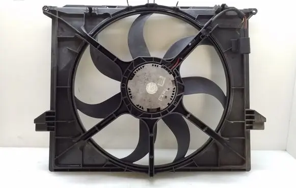 Mercedes-Benz R W251 Radiator cooling fan shroud A1645000193