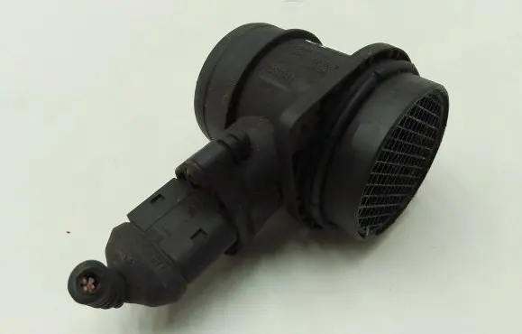 Volkswagen PASSAT B5 Mass air flow meter 06A906461 0280217121