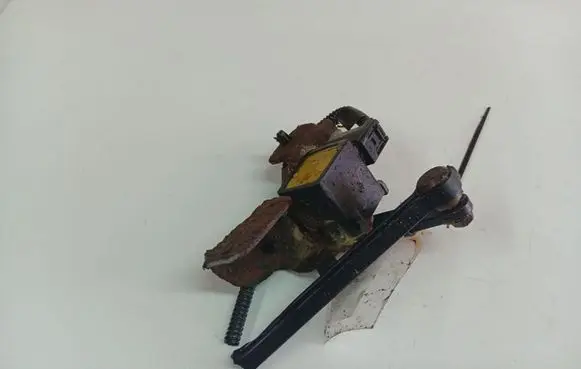 Volvo V50 Front height sensor lever VP4N5F13D007AA