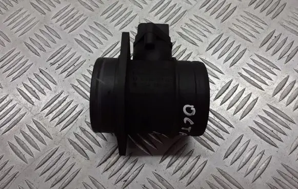 Skoda Octavia Mk1 (1U) Mass air flow meter 06A906461