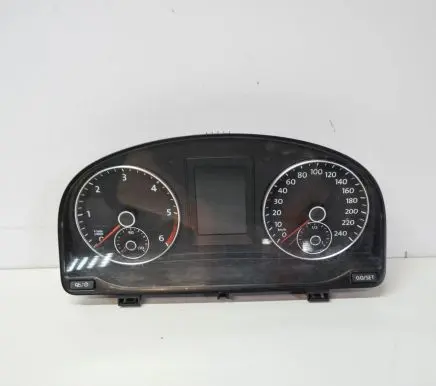 Volkswagen Caddy Speedometer (instrument cluster) 2K0920875L