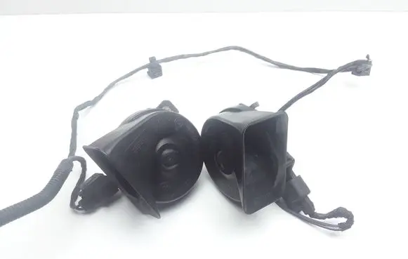 Volvo S80 Horn signal 08635072 08635071