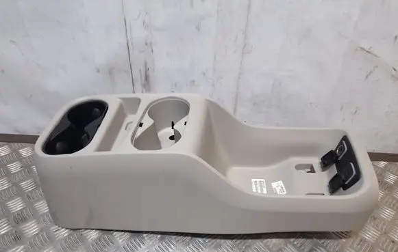 Chrysler Pacifica Center console 5RK001D2AC