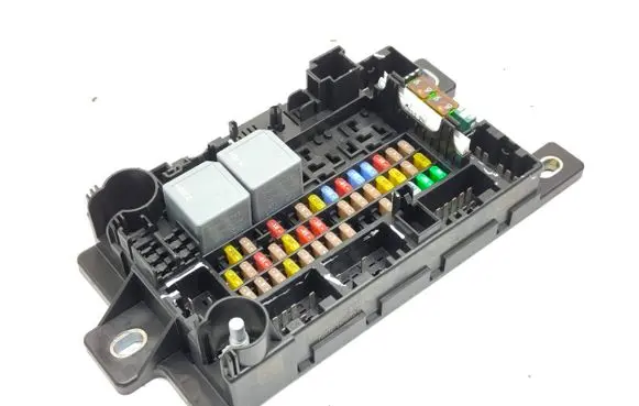 Land Rover Evoque II Fuse module K8D214A073BE 26122019 59CW12F05B