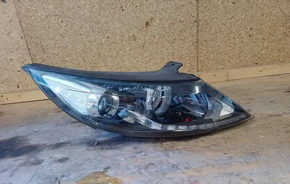 KIA Sportage Headlight/headlamp 121212