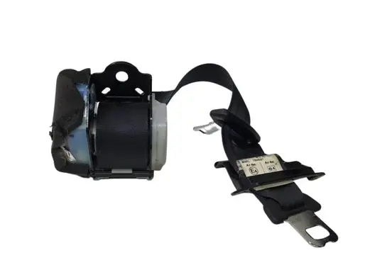 Middle seatbelt (rear)