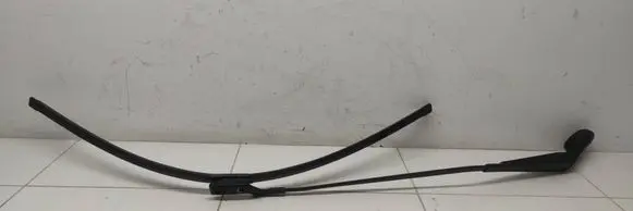 Citroen C4 II Picasso Front wiper blade arm 9676370680