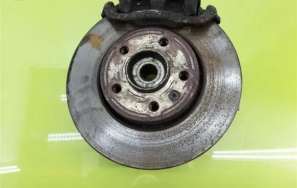 Opel Vivaro Front wheel hub spindle knuckle 