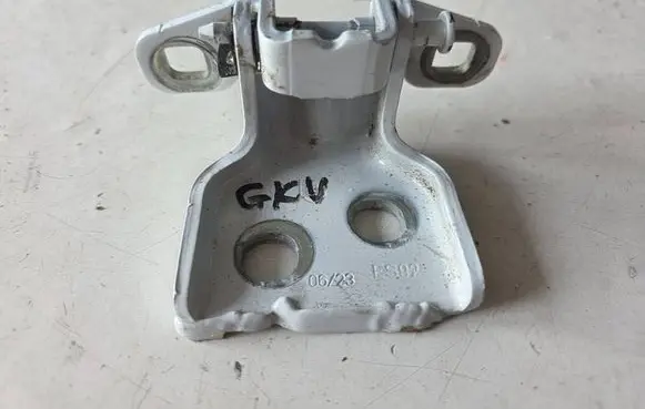 Dacia Duster II Rear door upper hinge