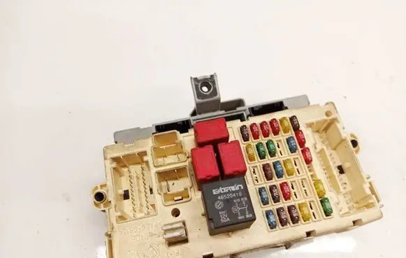 Fiat Stilo Fuse box set 46797609