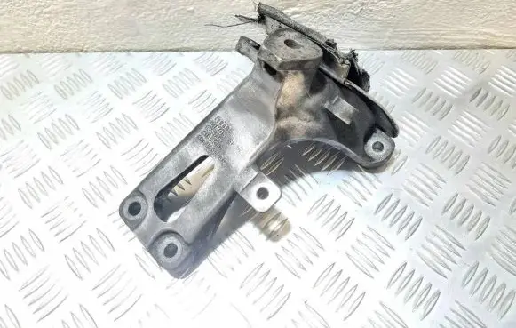 Audi A5 Sportback 8TA Engine mounting bracket 8K0199308AQ