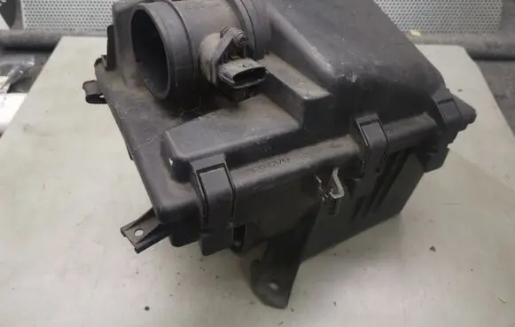 Volvo V70 Air filter box 8626061 0280218088 8670115