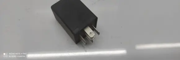 Volkswagen PASSAT B4 Window wiper relay 321955531A
