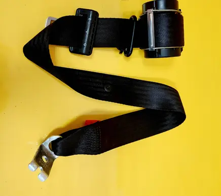 Rear seatbelt