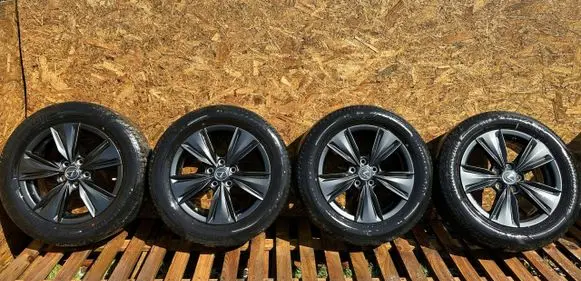Lexus UX R13 summer tire
