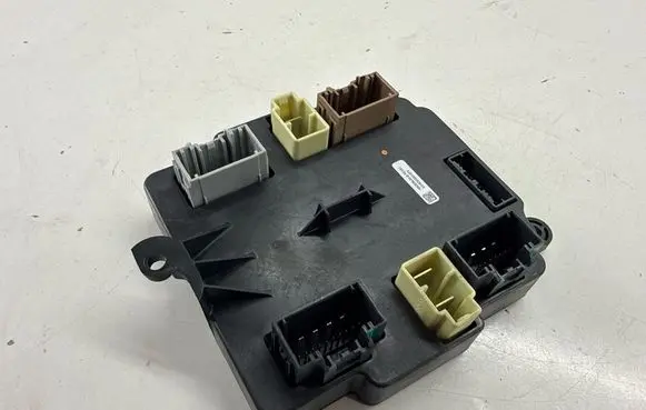 Tesla Model X Door control unit/module 106205600B