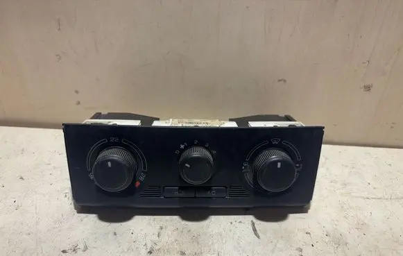 Skoda Fabia Mk2 (5J) Climate control unit 5J0820045