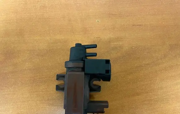 Ford Focus Turbo solenoid valve Z0177100