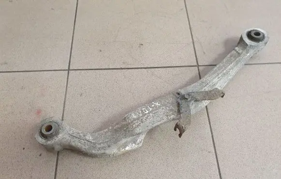 Nissan X-Trail T31 Rear upper control arm/wishbone