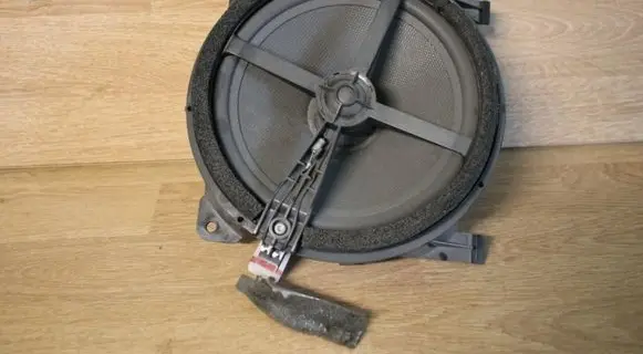 Volvo S60 Parcel shelf speaker 9472300