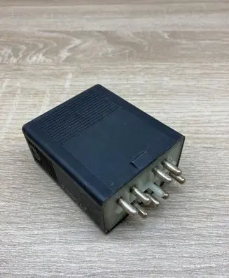 Mercedes-Benz E W124 Other relay 0135454832 898690000 SW3092