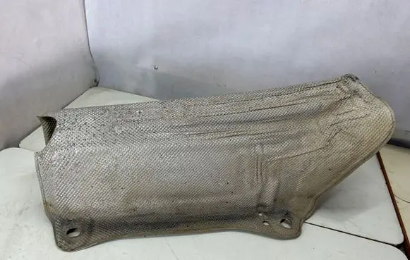 Volvo XC70 Exhaust heat shield 8671305
