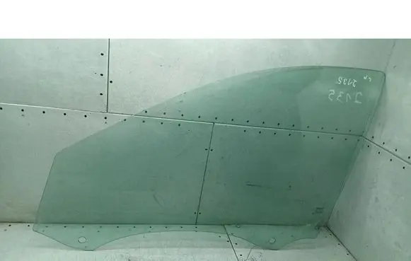 Renault Laguna II Front door window glass four-door 